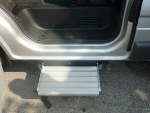 D124 | Le marche pied électrique