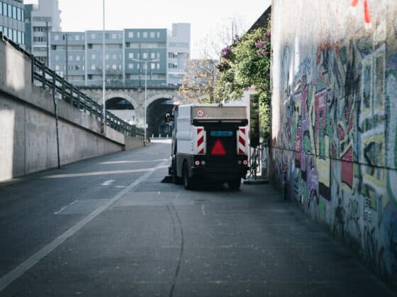 claudio-schwarz-aIjtC3fJbkU-unsplash